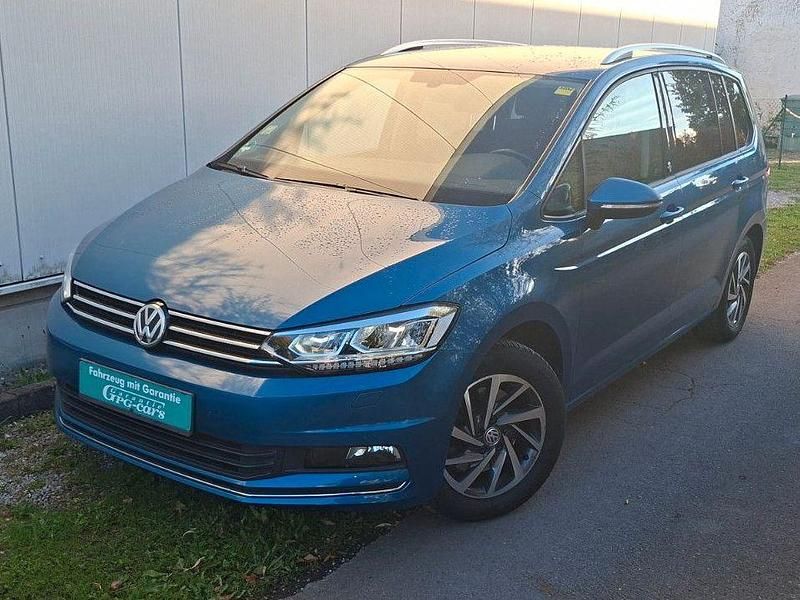 Blau Gebraucht 2018 VW Touran Sound Van / Kleinbus | 17.999 € (Guter Preis) - Bild 1/4