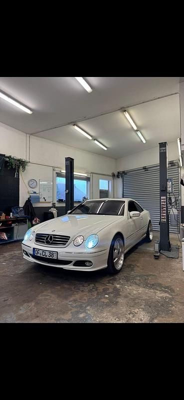 Gebraucht Mercedes CL500 306 PS (225 kW) 2003 Weiß Coupé