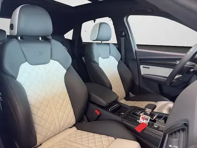Gebraucht Audi SQ5 Sportback Ambiente 341 PS (250 kW) 2025 Individuallackierungen audi exclusive SUV
