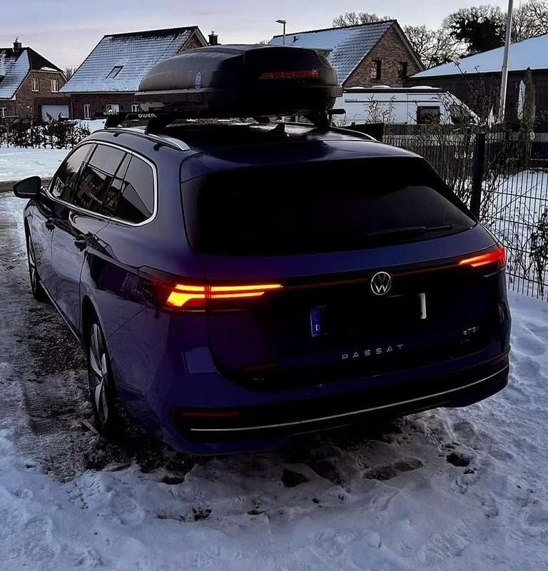 Gebraucht VW Passat Business 150 PS (110 kW) 2024 Blau Kombi