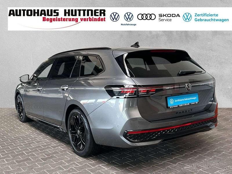 Gebraucht VW Passat R-line 193 PS (141 kW) 2025 Diabasgrau (metallic) Kombi