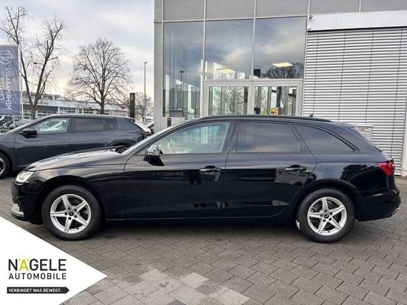 Gebraucht Audi A4 Ambiente 163 PS (119 kW) 2022 Schwarz Kombi