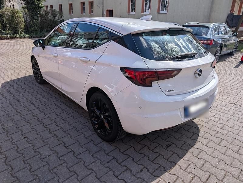 Gebraucht Opel Astra 110 PS (80 kW) 2017 Weiß Kleinwagen