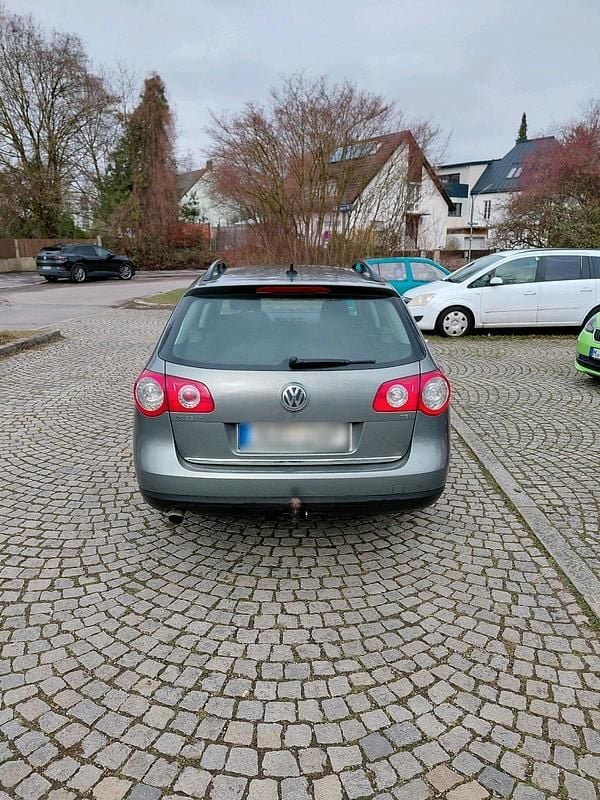 Gebraucht VW Passat 122 PS (89 kW) 2009 Grau Kombi