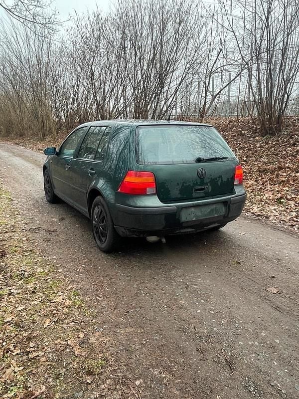 Gebraucht VW Golf IV 74 PS (54 kW) 1998 Grün Kleinwagen