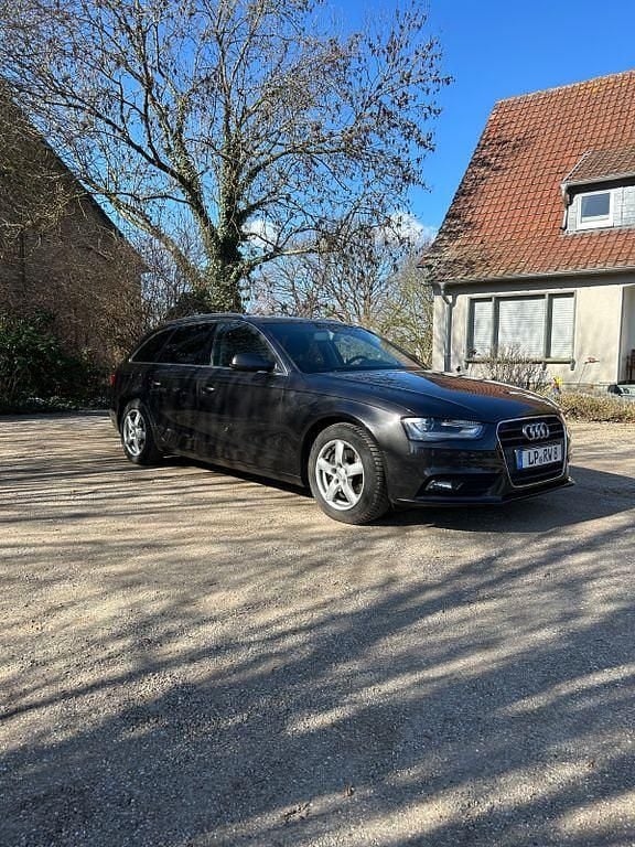 Gebraucht Audi A4 Ambiente 136 PS (100 kW) 2013 Grau Kombi