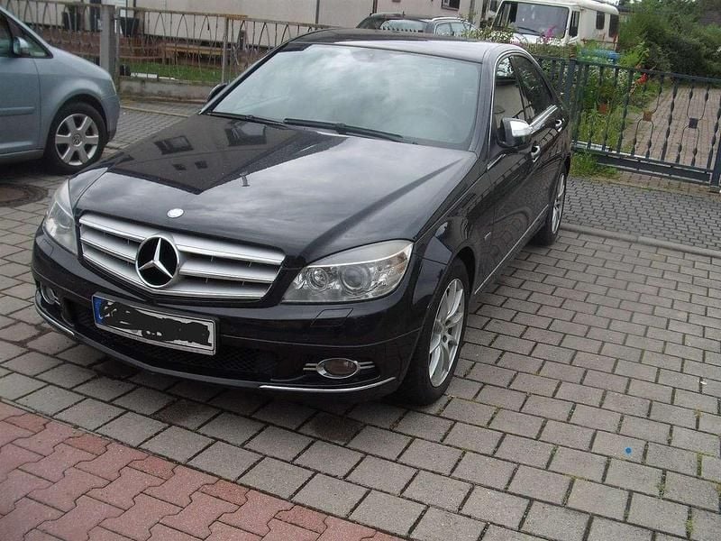 Obsidianschwarz Gebraucht 2008 Mercedes C280 Limousine | 5.490 € (Fairer Preis) - Bild 1/4