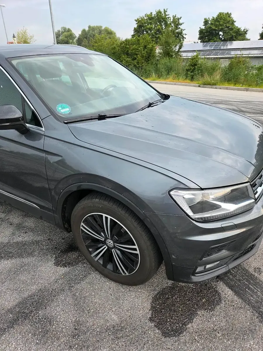 Gebraucht VW Tiguan 190 PS (139 kW) 2019 Grau SUV
