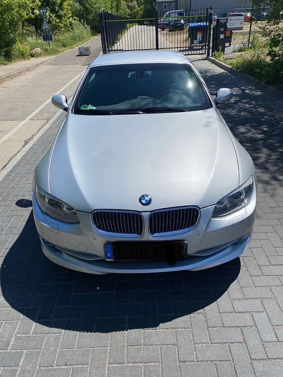 Gebraucht BMW 325 Cabriolet Comfort Edition 218 PS (160 kW) 2010 Silber Cabrio