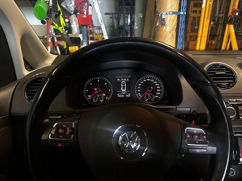 Gebraucht VW Caddy Edition 102 PS (75 kW) 2012 Weiß Van / Kleinbus