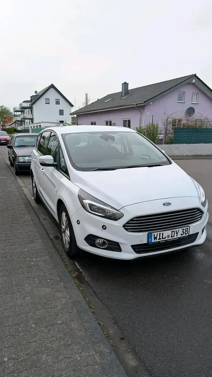 Gebraucht Ford S-MAX S 180 PS (132 kW) 2019 Weiß Van / Kleinbus