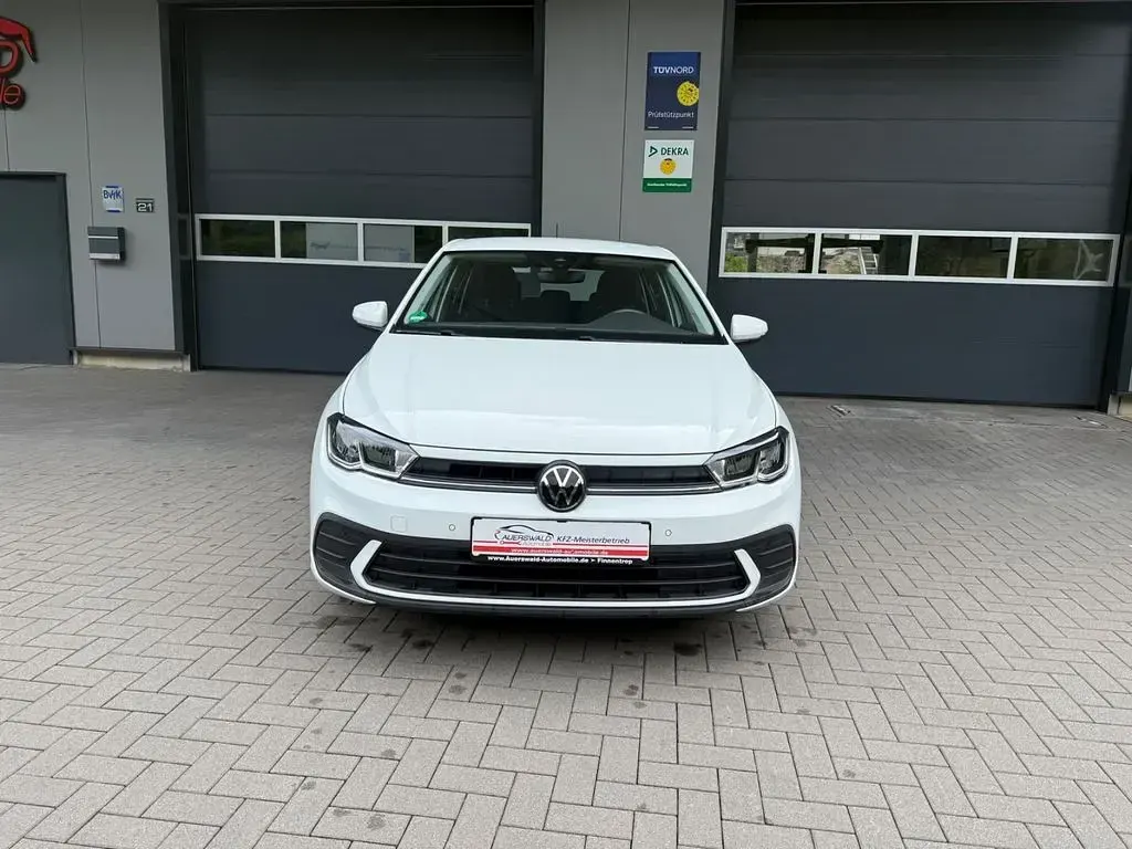Gebraucht VW Polo Life 80 PS (58 kW) 2023 Weiß Kleinwagen