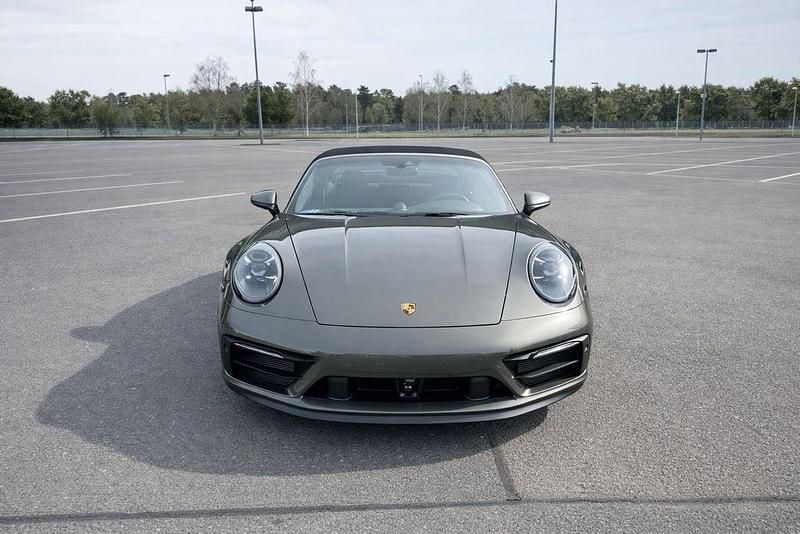 Grün Gebraucht 2024 Porsche 911 Targa 4 Cabrio | 189.000 € (Teuer) - Bild 1/4