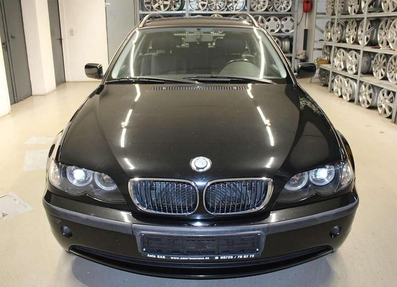 Gebraucht BMW 325 192 PS (141 kW) 2002 Black sapphire metallic Kombi
