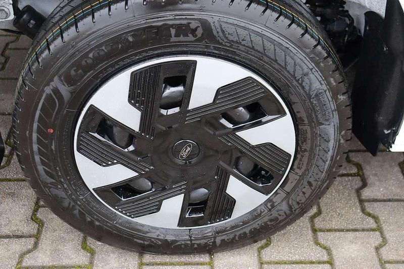 Neu Ford Transit Custom 232 PS (170 kW) 2025 Frozen white Kleinwagen