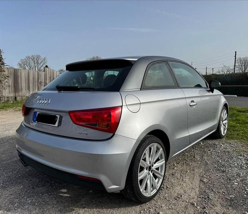 Gebraucht Audi A1 125 PS (91 kW) 2015 Grau Kleinwagen