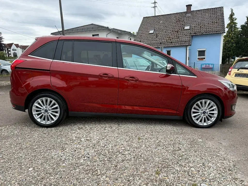 Gebraucht Ford Grand C-Max Titanium 150 PS (110 kW) 2016 Rot Van / Kleinbus