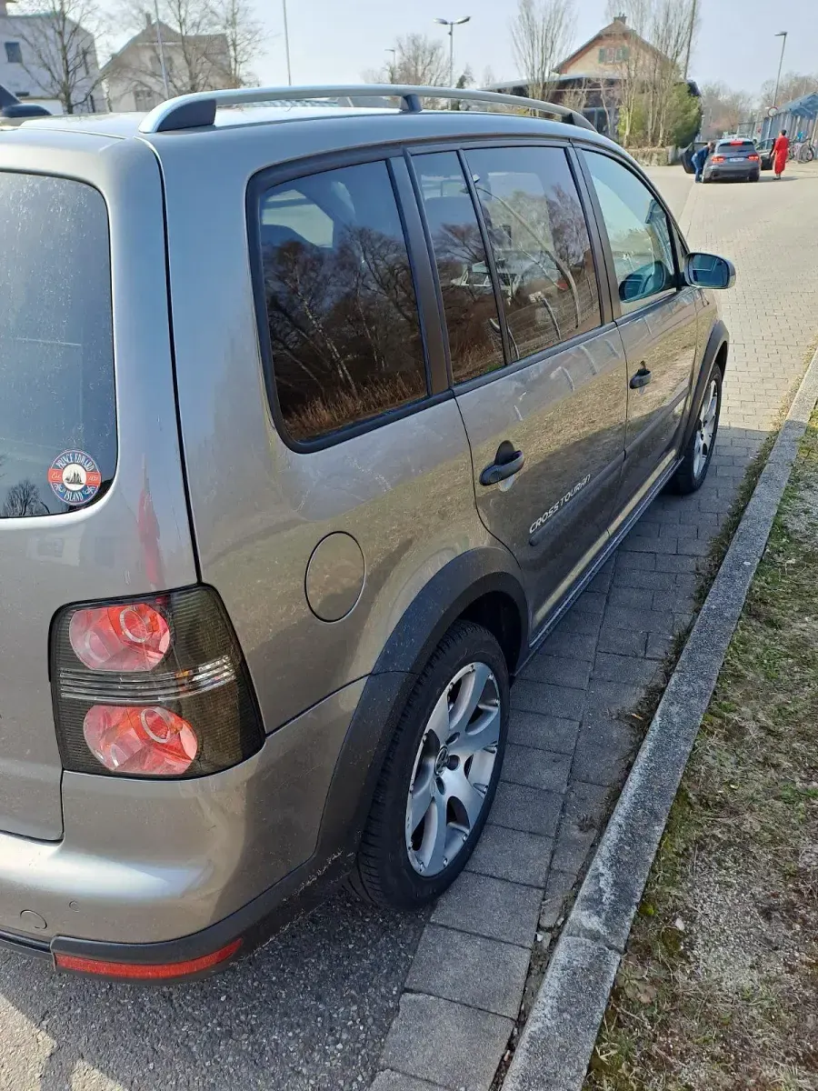 Gebraucht VW Touran Highline 140 PS (102 kW) 2007 Grau Van / Kleinbus