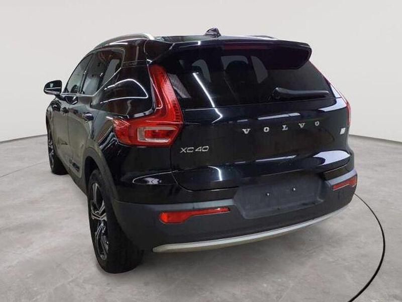 Gebraucht Volvo XC40 Inscription 129 PS (94 kW) 2022 Onyx schwarzmetallic SUV