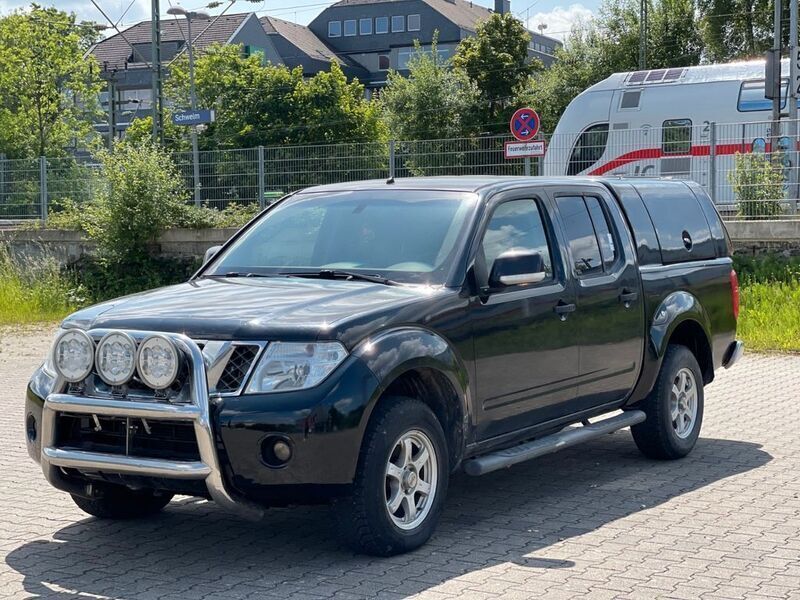 Schwarz Gebraucht 2013 Nissan Navara Abholung | 9.200 € (Teuer) - Bild 1/4