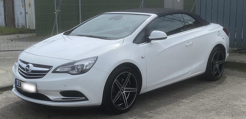 Gebraucht Opel Cascada Edition 120 PS (88 kW) 2017 Weiß Cabrio