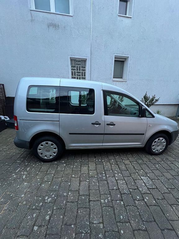 Gebraucht VW Caddy Life 105 PS (77 kW) 2010 Silber Van / Kleinbus