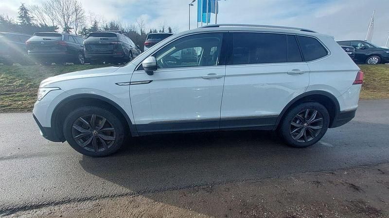 Gebraucht VW Tiguan Allspace 150 PS (110 kW) 2022 Weiß SUV