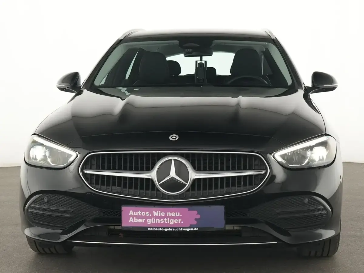 Gebraucht Mercedes C200 Avantgarde 163 PS (119 kW) 2025 Schwarz Limousine
