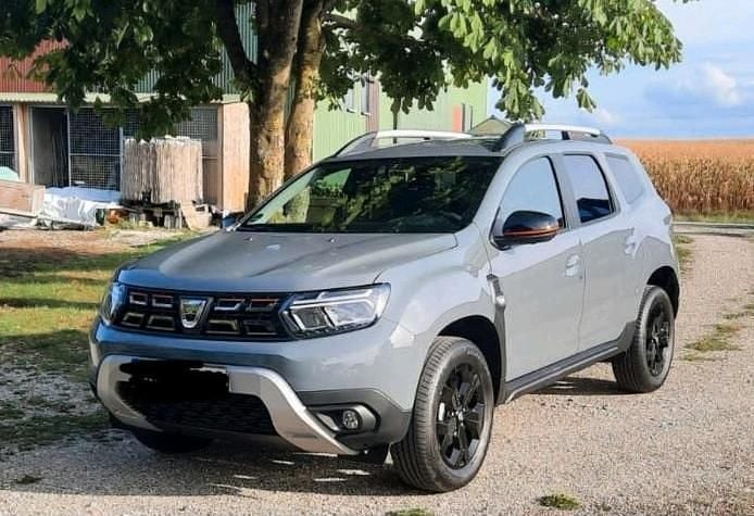 Grau Gebraucht 2022 Dacia Duster Extreme SUV | 17.500 € (Superpreis) - Bild 1/4