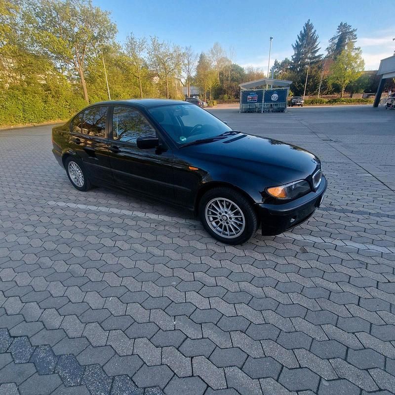 Second-hand BMW 320 150 CP (110 kW) 2002 Negru Berlinǎ