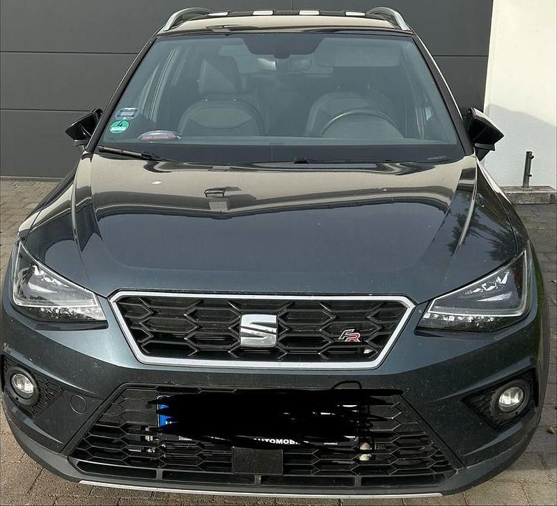 Grau Gebraucht 2021 Seat Arona FR SUV | 17.350 € (Fairer Preis) - Bild 1/4