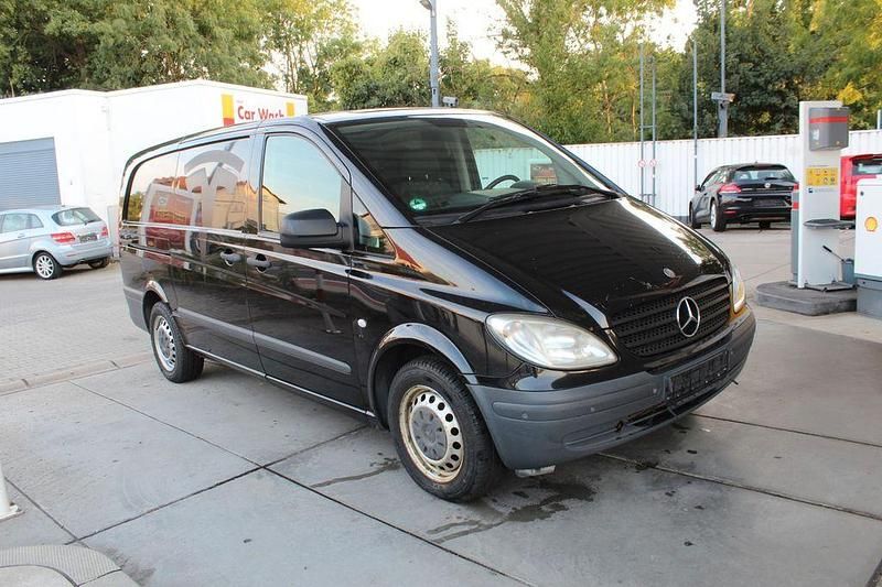Schwarz Gebraucht 2010 Mercedes Vito Van | 6.999 € (Fairer Preis) - Bild 1/4