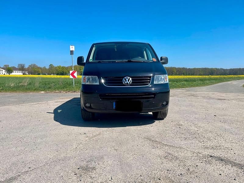 Second-hand VW T5 131 CP (96 kW) 2008 Negru Van