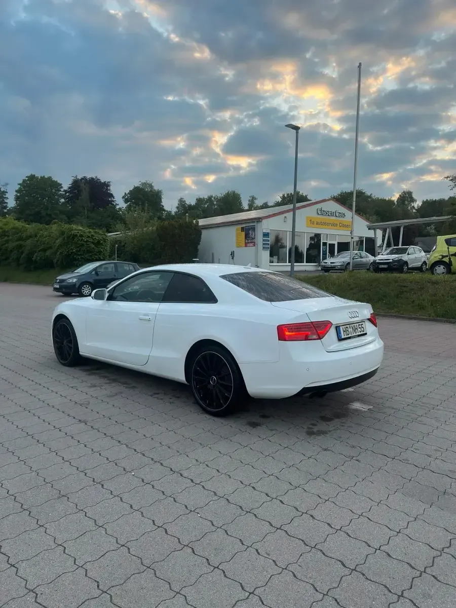 Second-hand Audi A5 Comfort 170 CP (125 kW) 2013 Alb Coupe