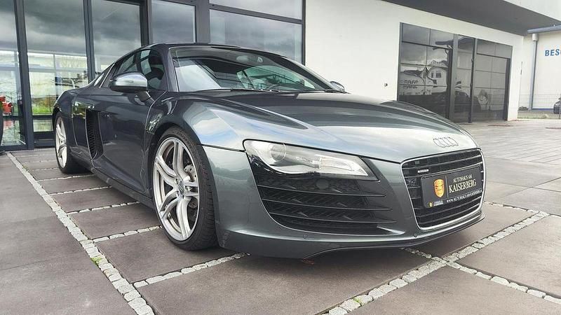 Grau Gebraucht 2009 Audi R8 Coupé Comfort Coupé | 55.900 € (Fairer Preis) - Bild 1/4