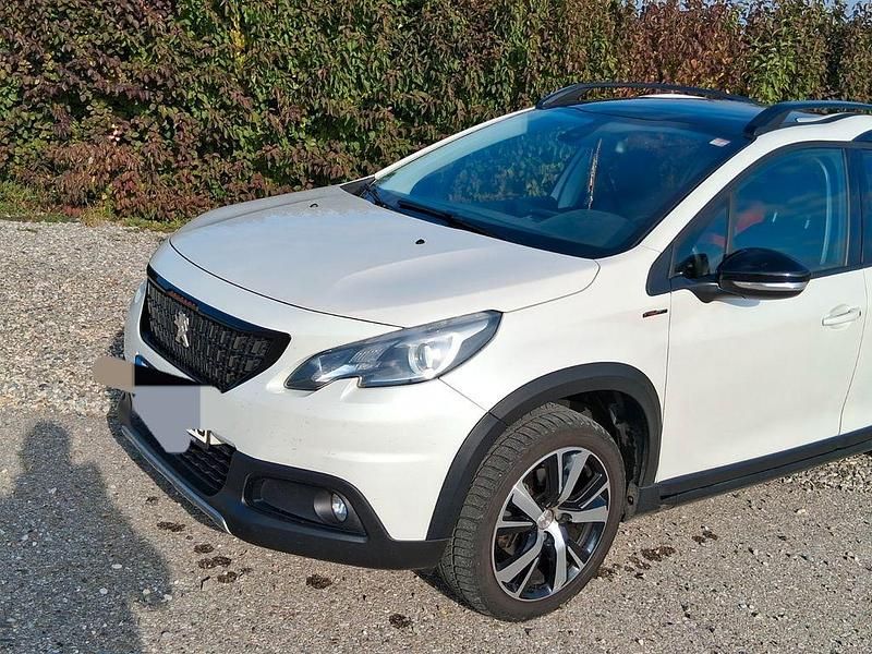 Weiß Gebraucht 2019 Peugeot 2008 GT-line SUV | 12.750 € (Fairer Preis) - Bild 1/4