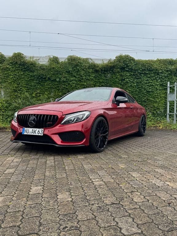 Rot Gebraucht 2017 Mercedes C400 AMG line Coupé | 29.500 € (Guter Preis) - Bild 1/4