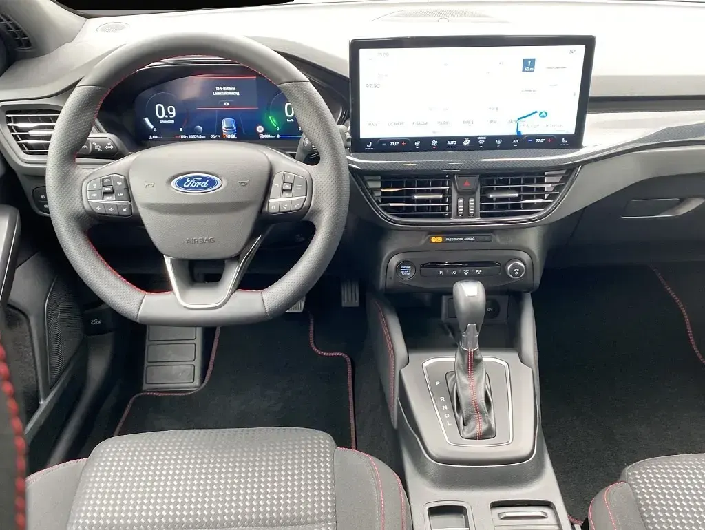 Gebraucht Ford Focus ST-Line X 155 PS (114 kW) 2024 Silber
