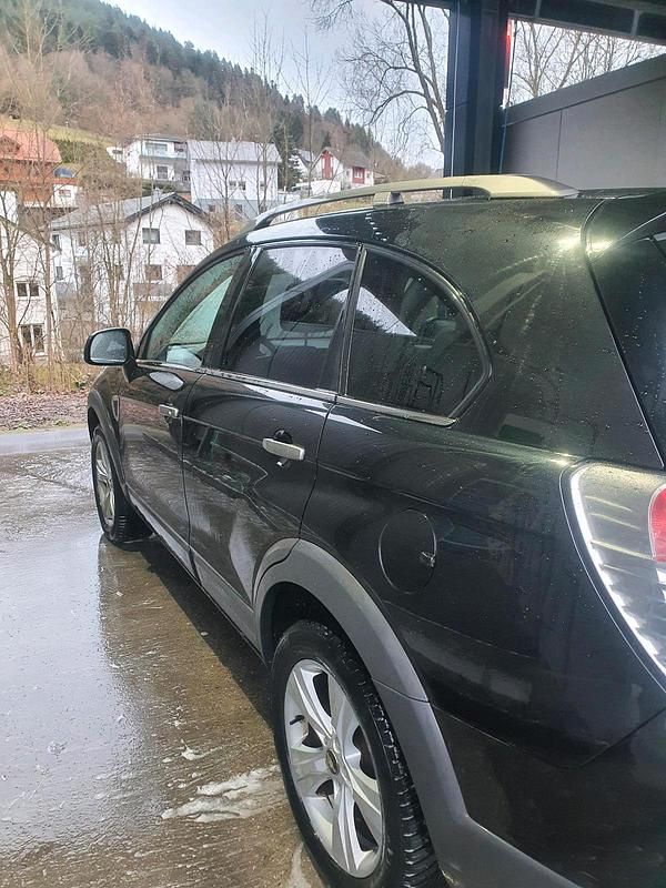 Gebraucht Chevrolet Captiva LT 150 PS (110 kW) 2010 Schwarz SUV