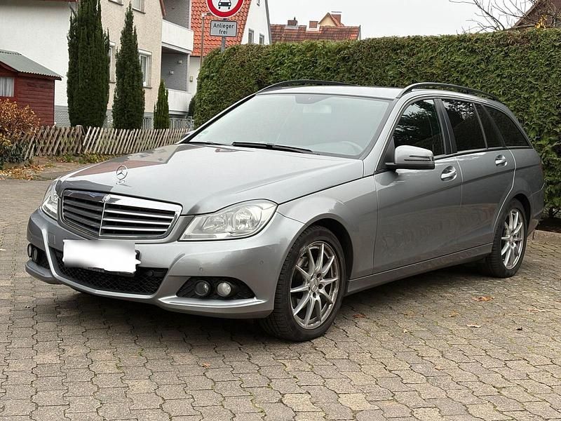 Grau Gebraucht 2013 Mercedes C200 Avantgarde Kombi | 6.900 € (Superpreis) - Bild 1/4