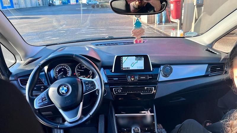 Gebraucht BMW 216 109 PS (80 kW) 2020 Grau Kombi