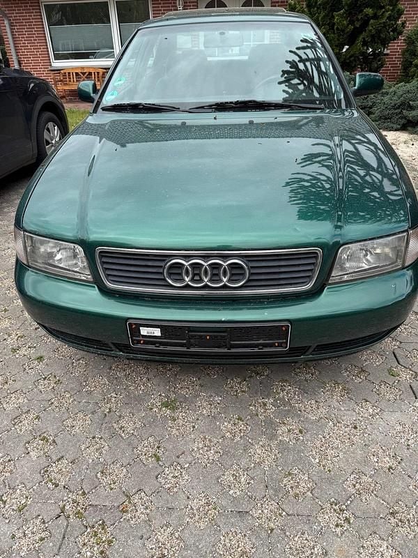 Usata Audi A4 101 CV (74 kW) 1997 Verde Berlina