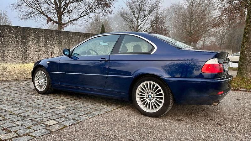 Gebraucht BMW 325 Basis 192 PS (141 kW) 2003 Blau Coupé