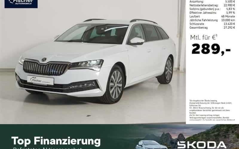 Weiss Gebraucht 2023 Skoda Superb Ambition Kombi | 28.480 € (Guter Preis) - Bild 1/4