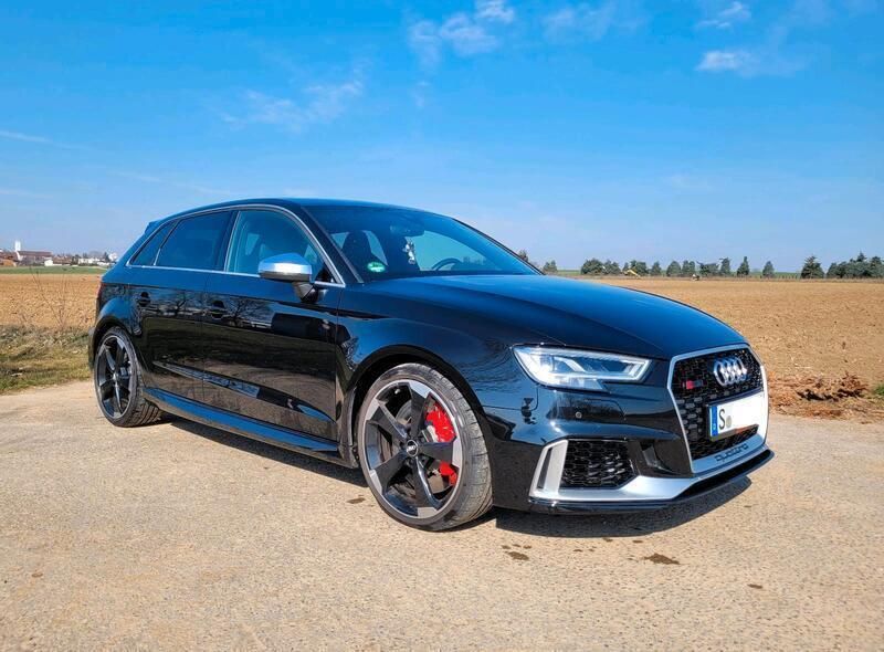 Schwarz Gebraucht 2018 Audi RS3 Advanced Kleinwagen | 48.800 € (Fairer Preis) - Bild 1/4