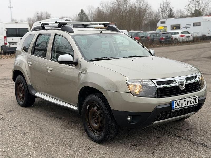Grau Gebraucht 2012 Dacia Duster Prestige SUV | 4.990 € (Superpreis) - Bild 1/4