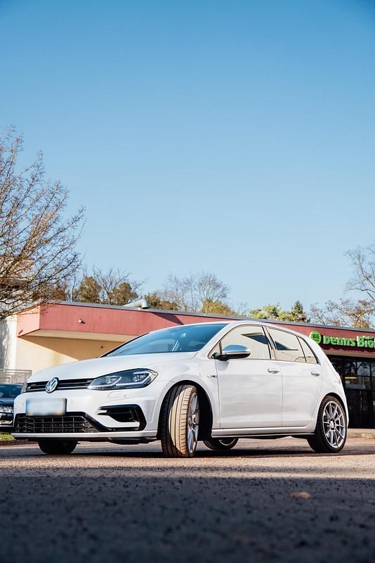 Gebraucht VW Golf VII 310 PS (228 kW) 2018 Weiß Kleinwagen