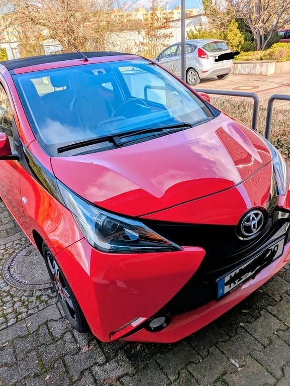 Gebraucht Toyota Aygo X-wave 69 PS (50 kW) 2017 Rot Kleinwagen