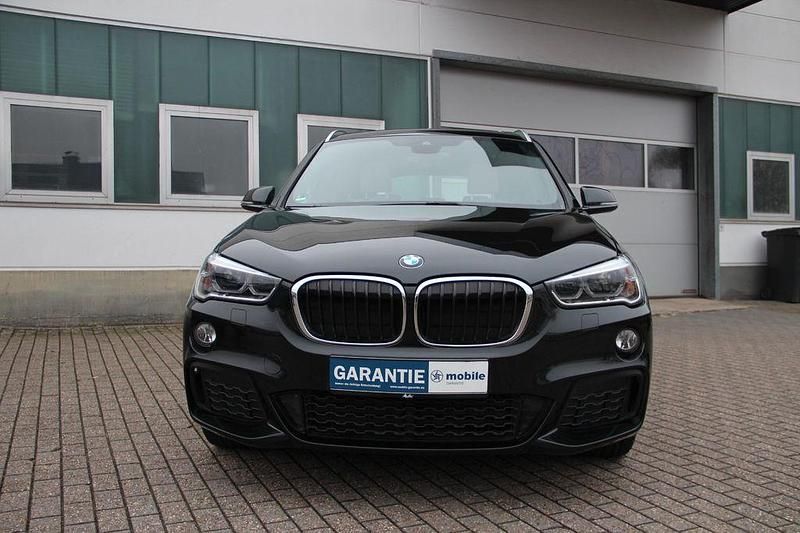 Schwarz Gebraucht 2020 BMW X1 M Sport SUV | 28.600 € (Fairer Preis) - Bild 1/4