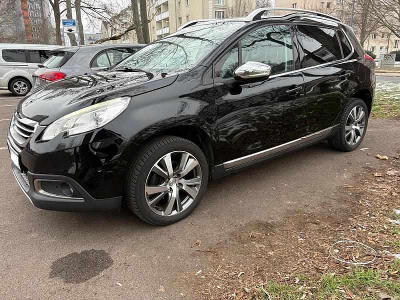 Gebraucht Peugeot 2008 120 PS (88 kW) 2016 Schwarz SUV